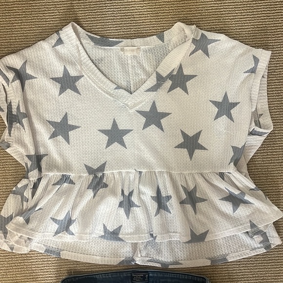 Altar’d State star top & Abercrombie and Fitch jeans - Picture 2 of 5